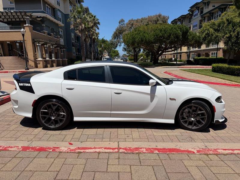 Used 2018 Dodge Charger R/T RWD image 12