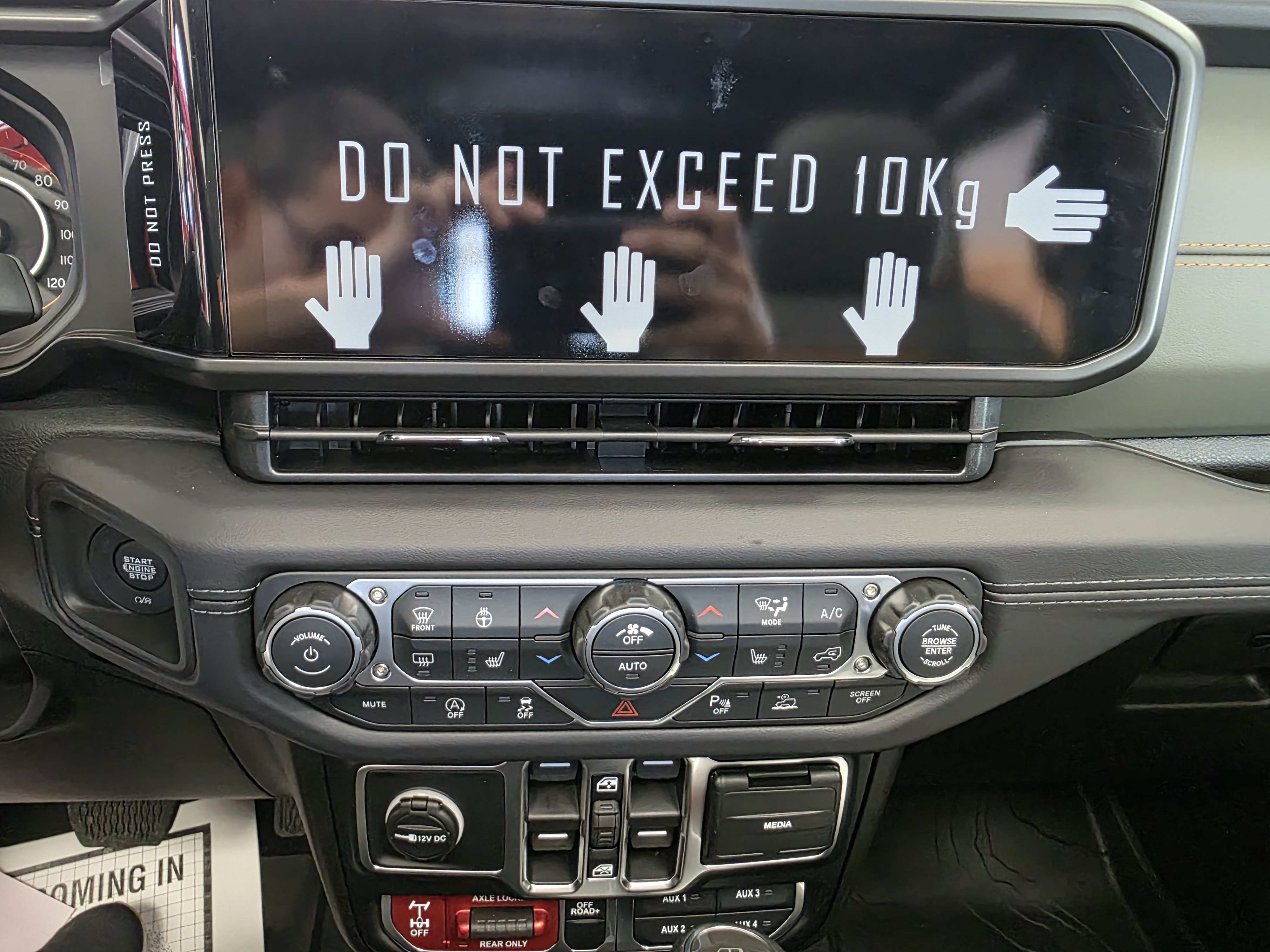 New 2026 Jeep Gladiator Mojave AWD/4WD image 14