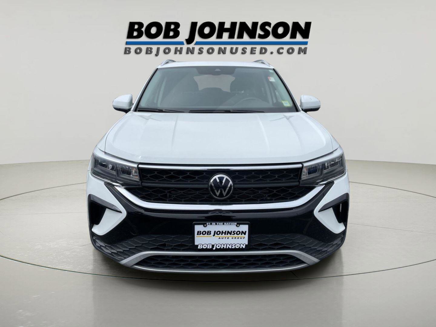 Used 2023 Volkswagen Taos SE w/ Panoramic Sunroof Package AWD/4WD image 8