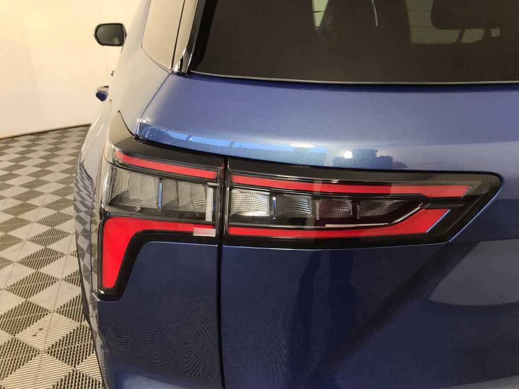 New 2026 Chevrolet Equinox LT w/ Convenience Package II image 18