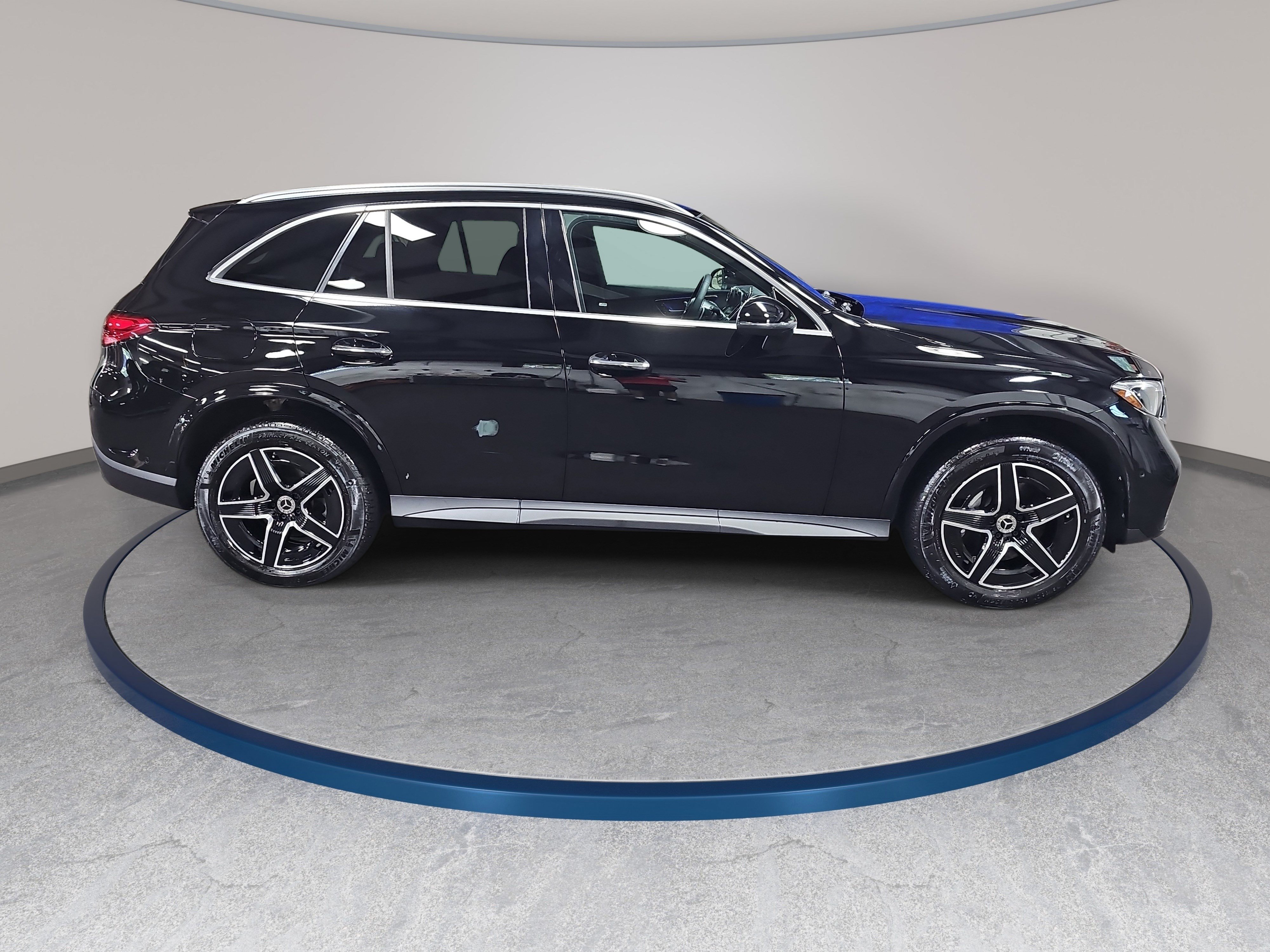 Used 2026 Mercedes-Benz GLC 300 image 5