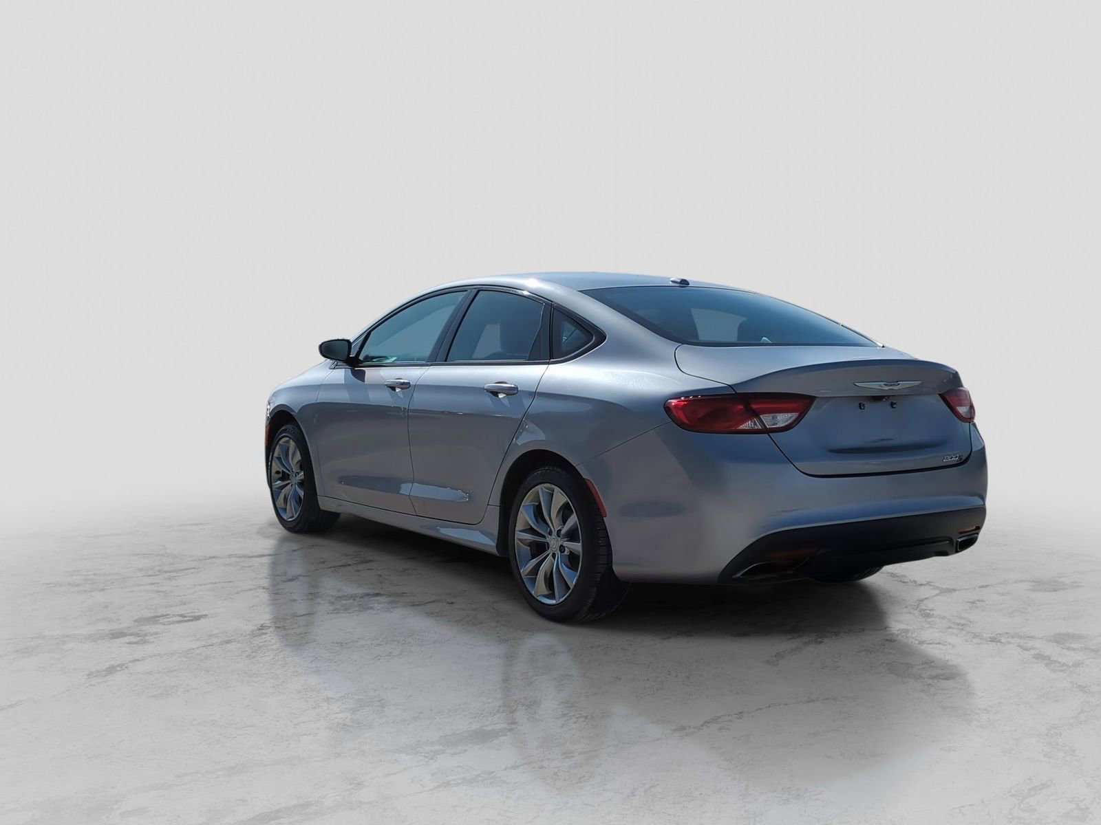 Used 2015 Chrysler 200 S w/ Comfort Group image 4