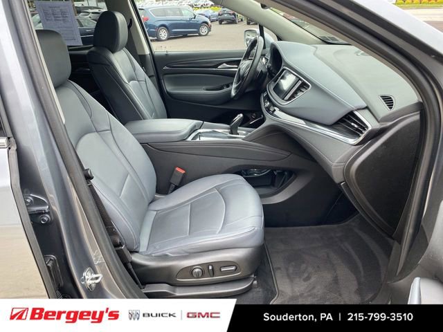 Used 2020 Buick Enclave Essence w/ Sound and Sites Package FWD image 32