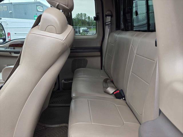 Used 2004 Ford F250 Lariat AWD/4WD image 15