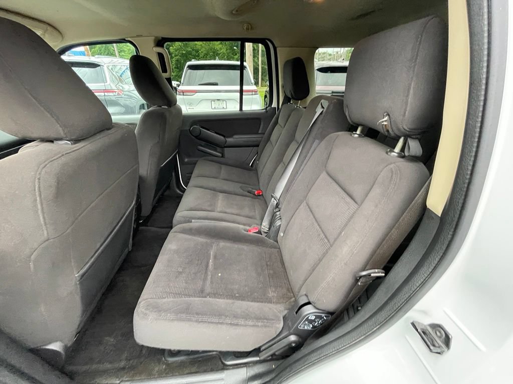 Used 2010 Ford Explorer XLT AWD/4WD image 15
