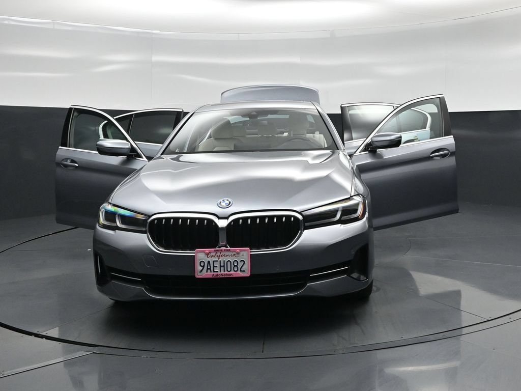 Used 2022 BMW 530e w/ Convenience Package RWD image 28