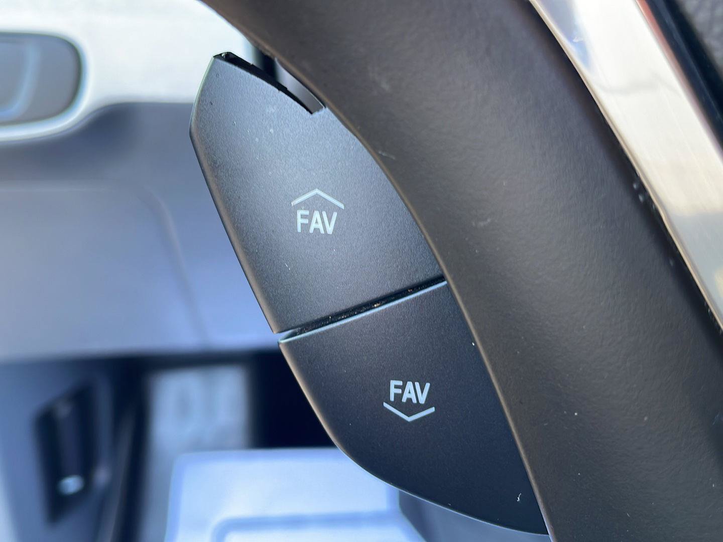 Used 2020 Chevrolet Bolt LT FWD image 18