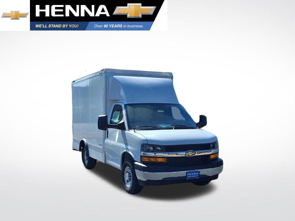 New 2025 Chevrolet Express 3500 w/ Power Convenience Package