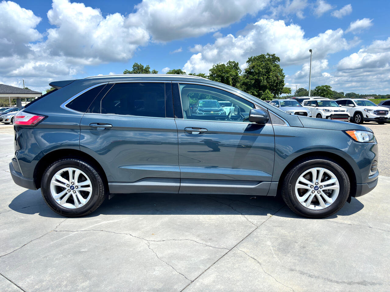 Used 2019 Ford Edge SEL w/ Equipment Group 201A image 3