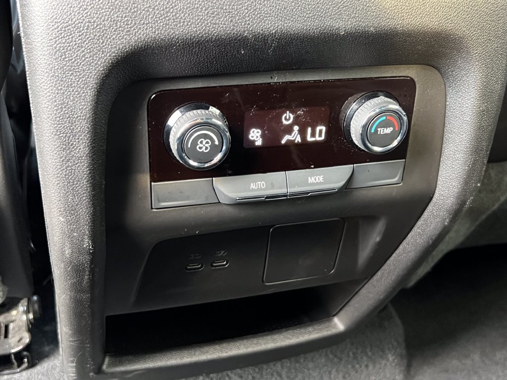 Used 2026 Chevrolet Traverse LT AWD/4WD image 13