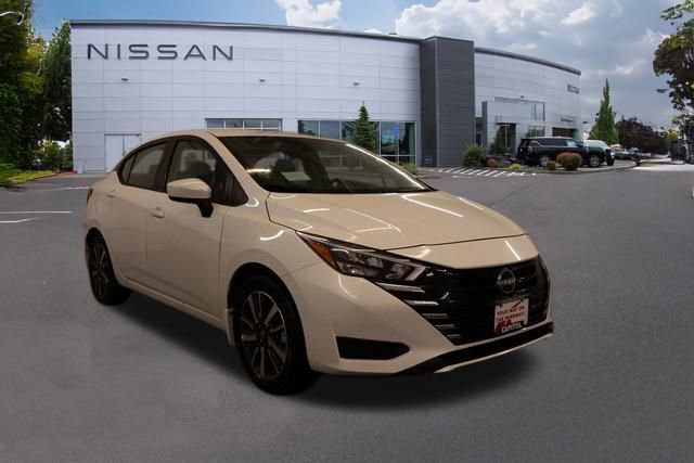 New 2025 Nissan Versa SV w/ Trunk Package