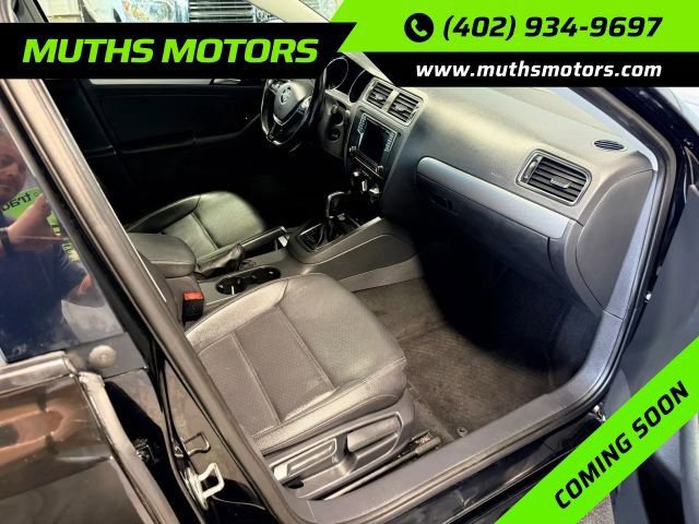 Used 2016 Volkswagen Jetta SE FWD image 10