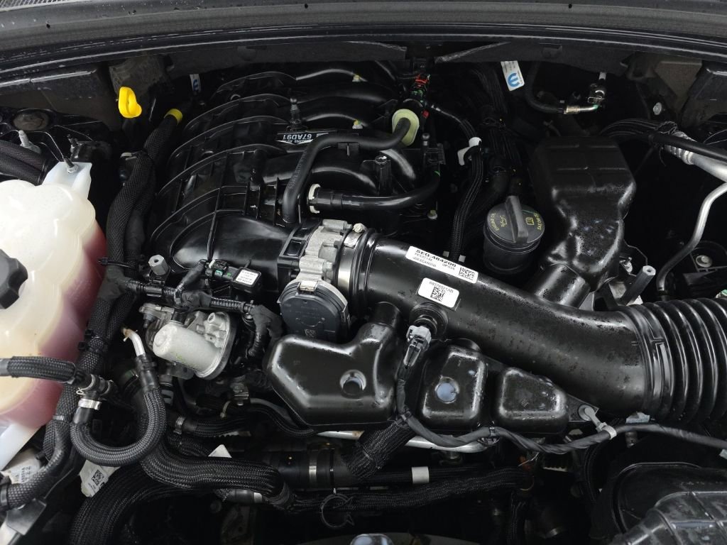 Used 2023 Jeep Grand Cherokee Laredo image 19