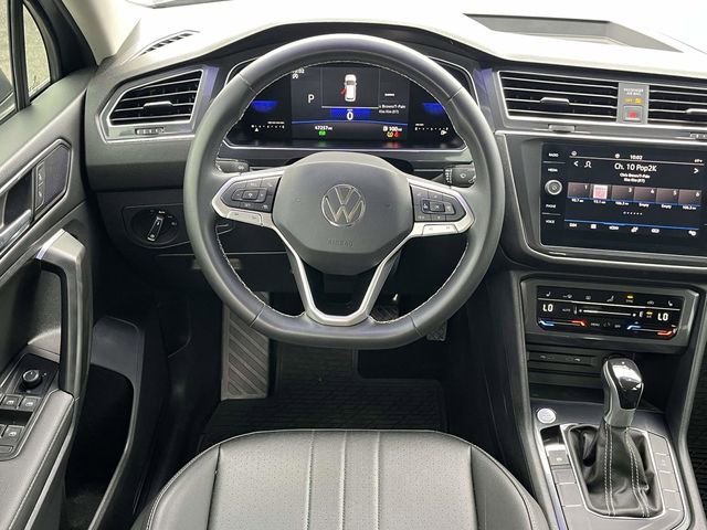Used 2023 Volkswagen Tiguan SE FWD image 18