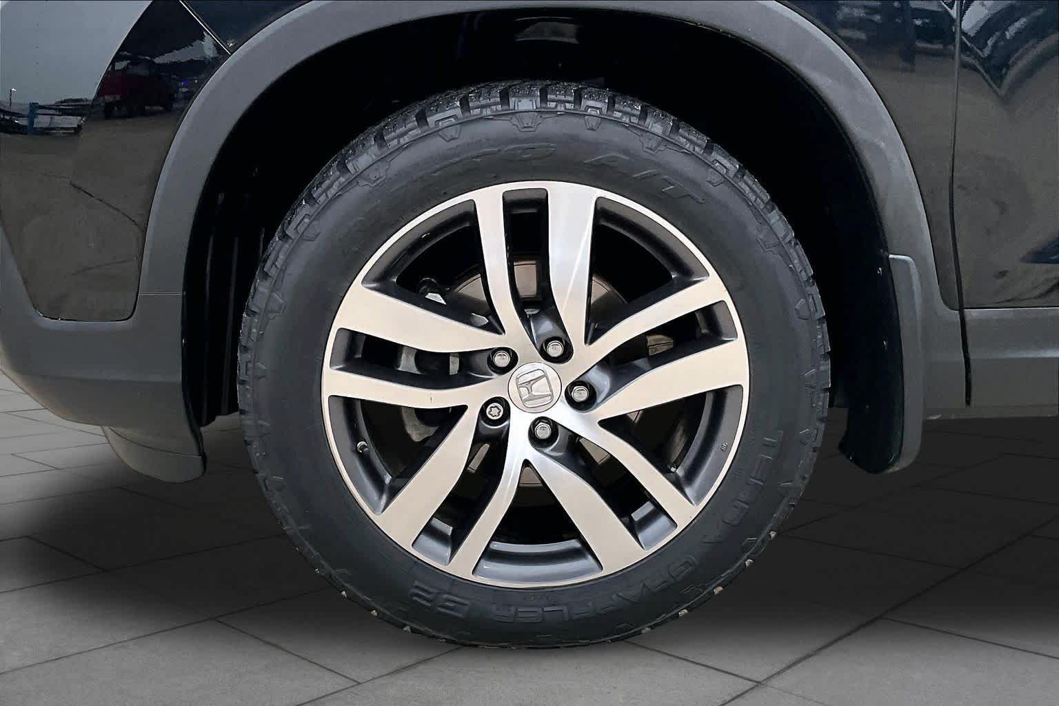 Used 2018 Honda Ridgeline RTL-E image 11