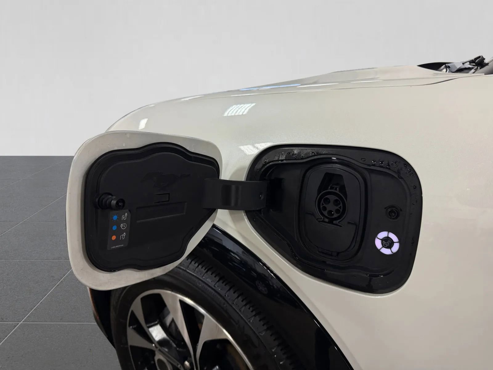 Used 2021 Ford Mustang Mach-E Premium image 41