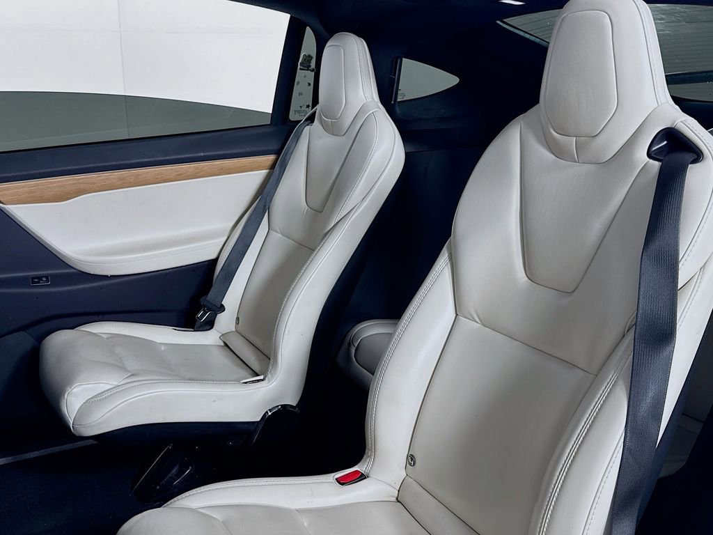 Used 2020 Tesla Model X Long Range image 12