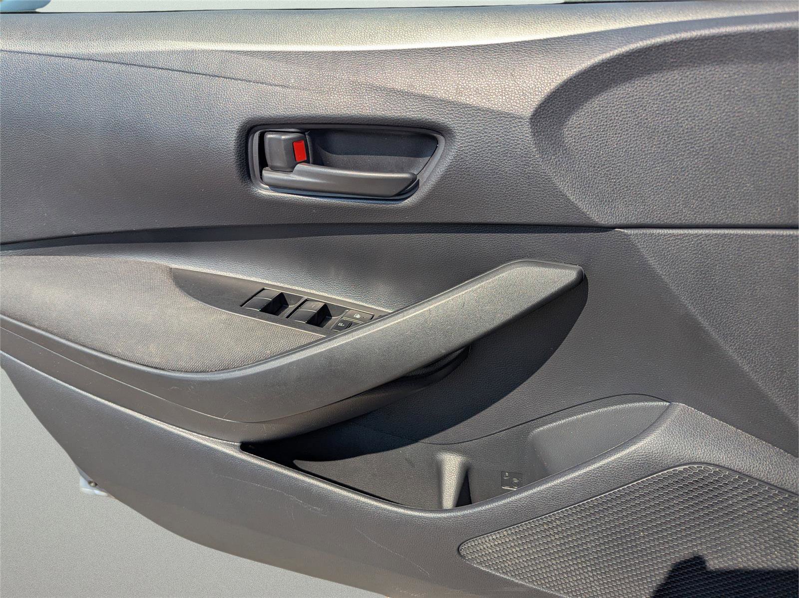 Used 2023 Toyota Corolla LE image 21