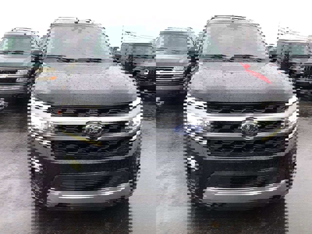 Used 2023 Ford Expedition XLT image 8