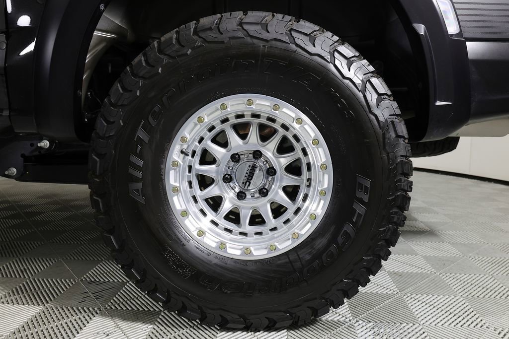 Used 2025 Ford F150 Raptor w/ Equipment Group 803A Raptor R AWD/4WD image 52