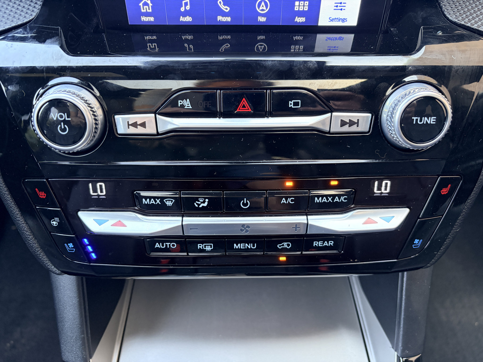 Used 2021 Ford Explorer ST w/ Equipment Group 401A AWD/4WD image 17