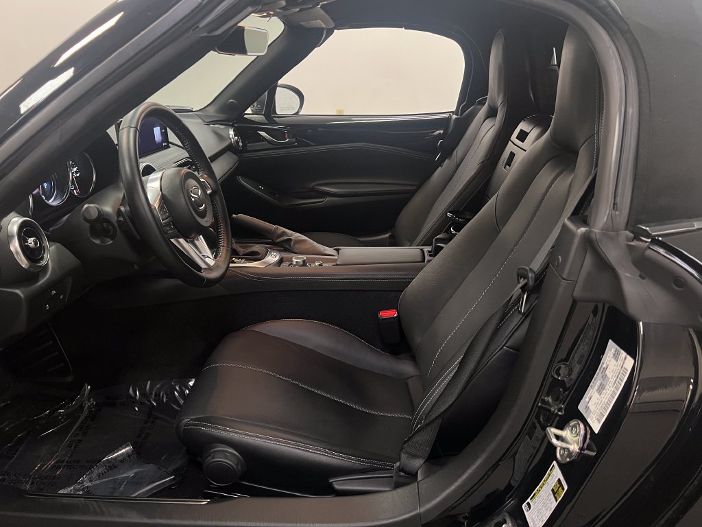 Used 2024 MAZDA MX-5 Miata Grand Touring RWD image 12