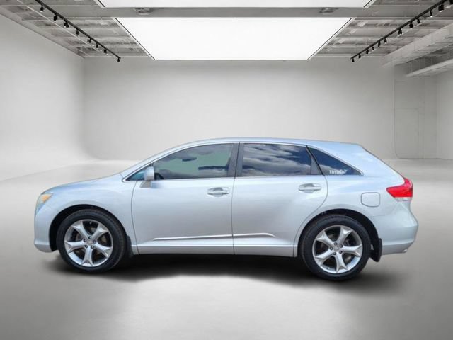 Used 2011 Toyota Venza AWD w/ Comfort Pkg image 2