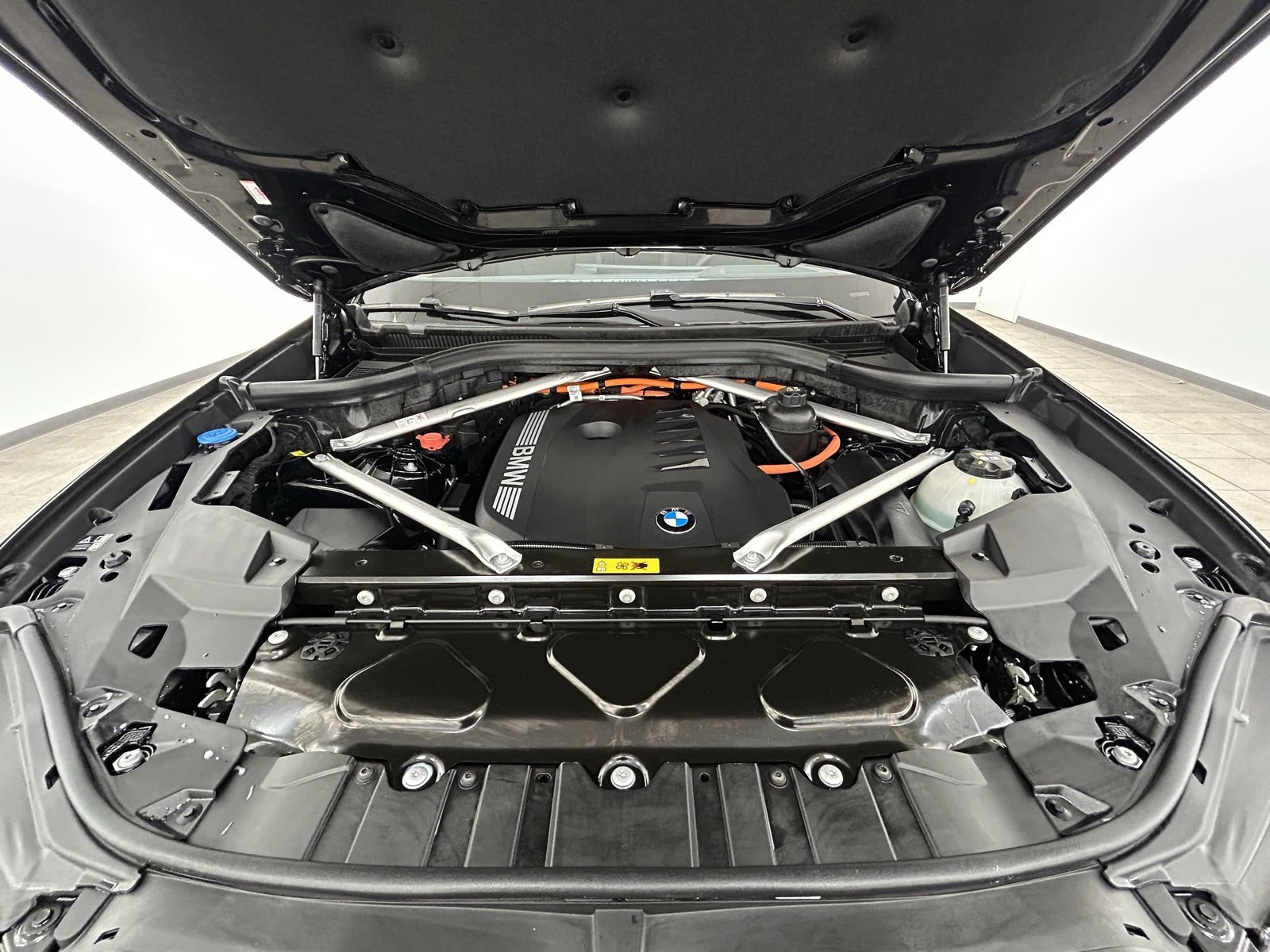 Used 2025 BMW X5 xDrive50e w/ M Sport Package image 44