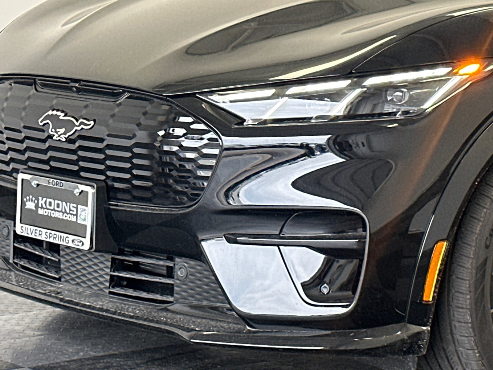 New 2025 Ford Mustang Mach-E GT video 2