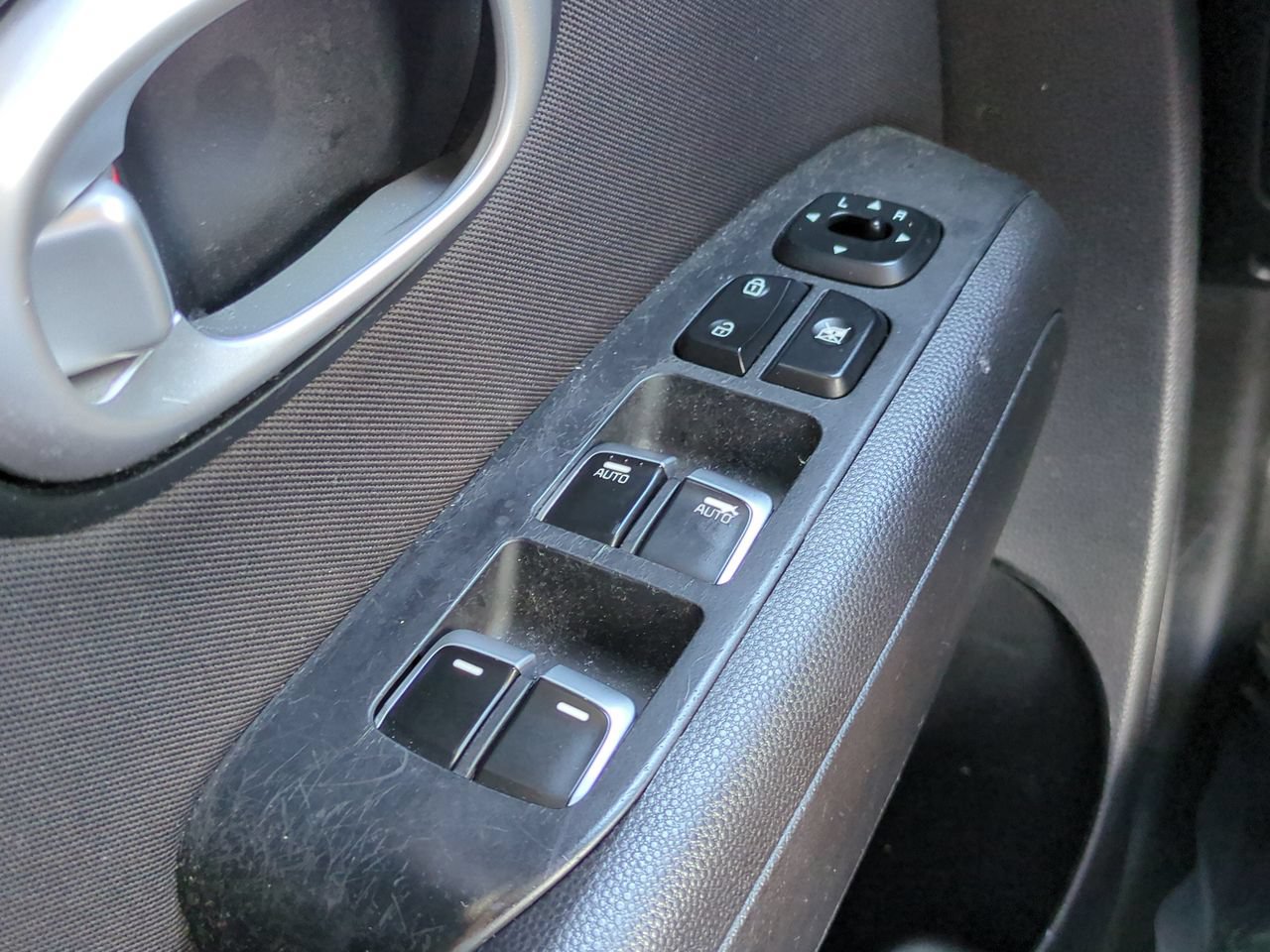 Used 2019 Kia Soul + FWD image 22