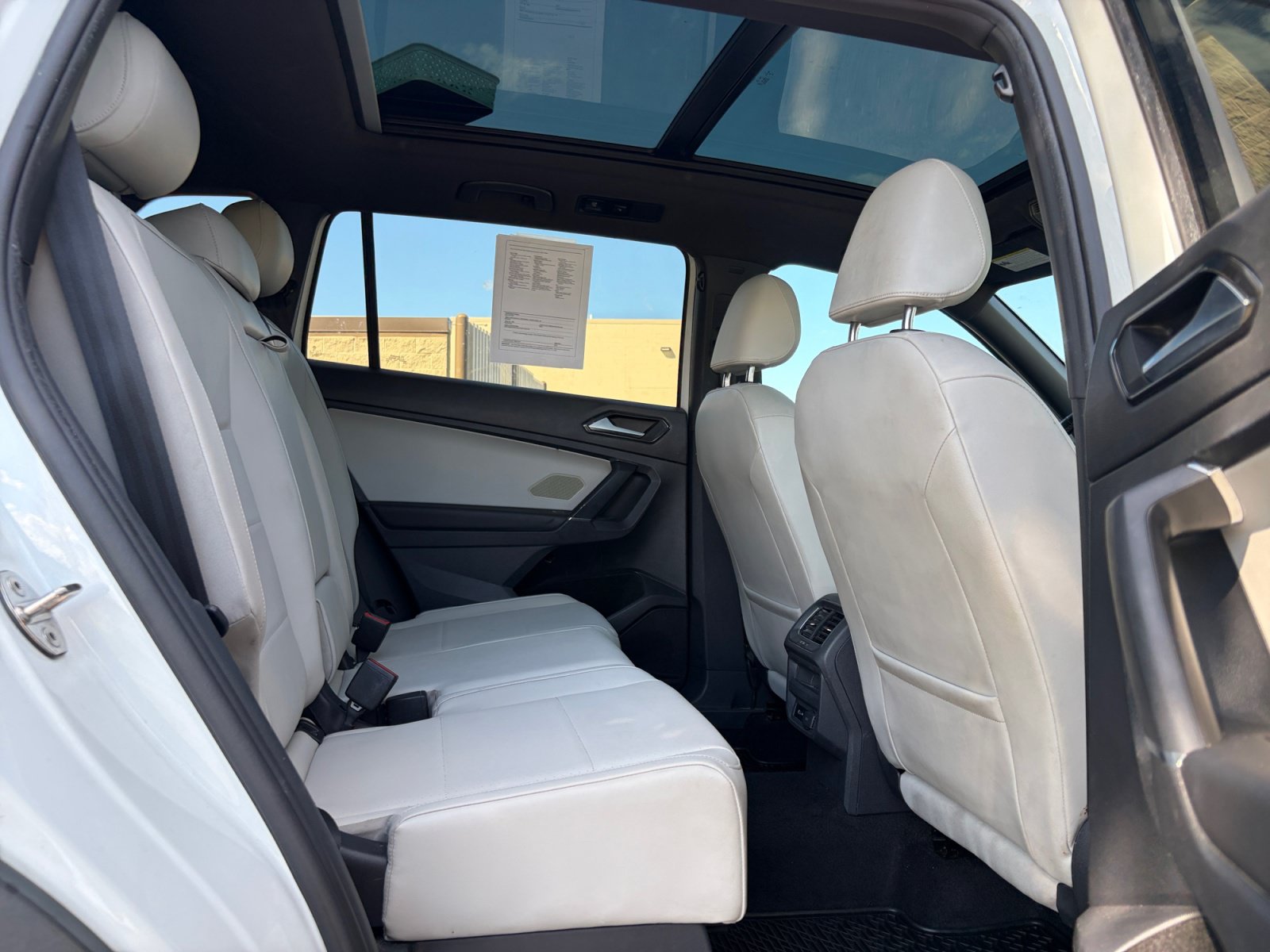 Used 2018 Volkswagen Tiguan SEL w/ R-Line Package AWD/4WD image 33