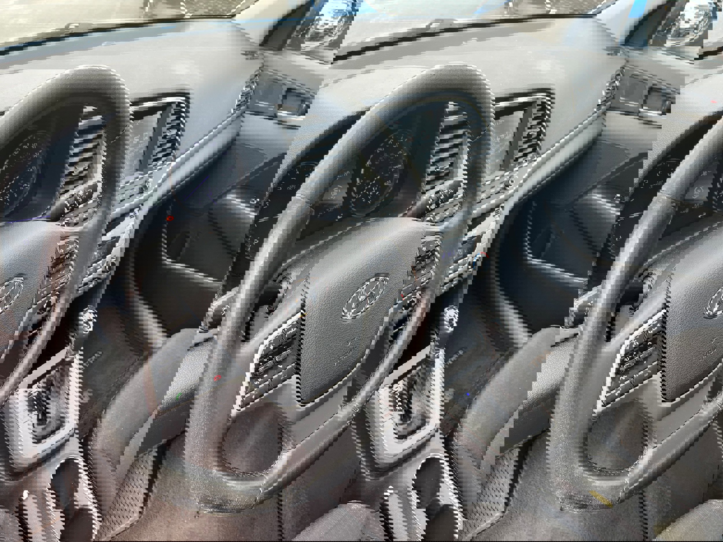 Used 2017 Hyundai Elantra Value Edition w/ Cargo Package image 7