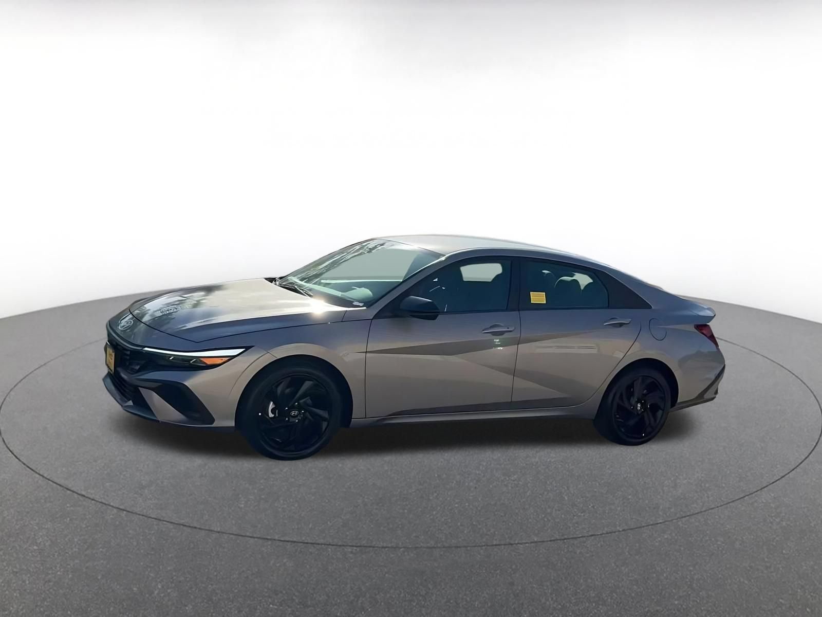 Used 2026 Hyundai Elantra Sport FWD image 7