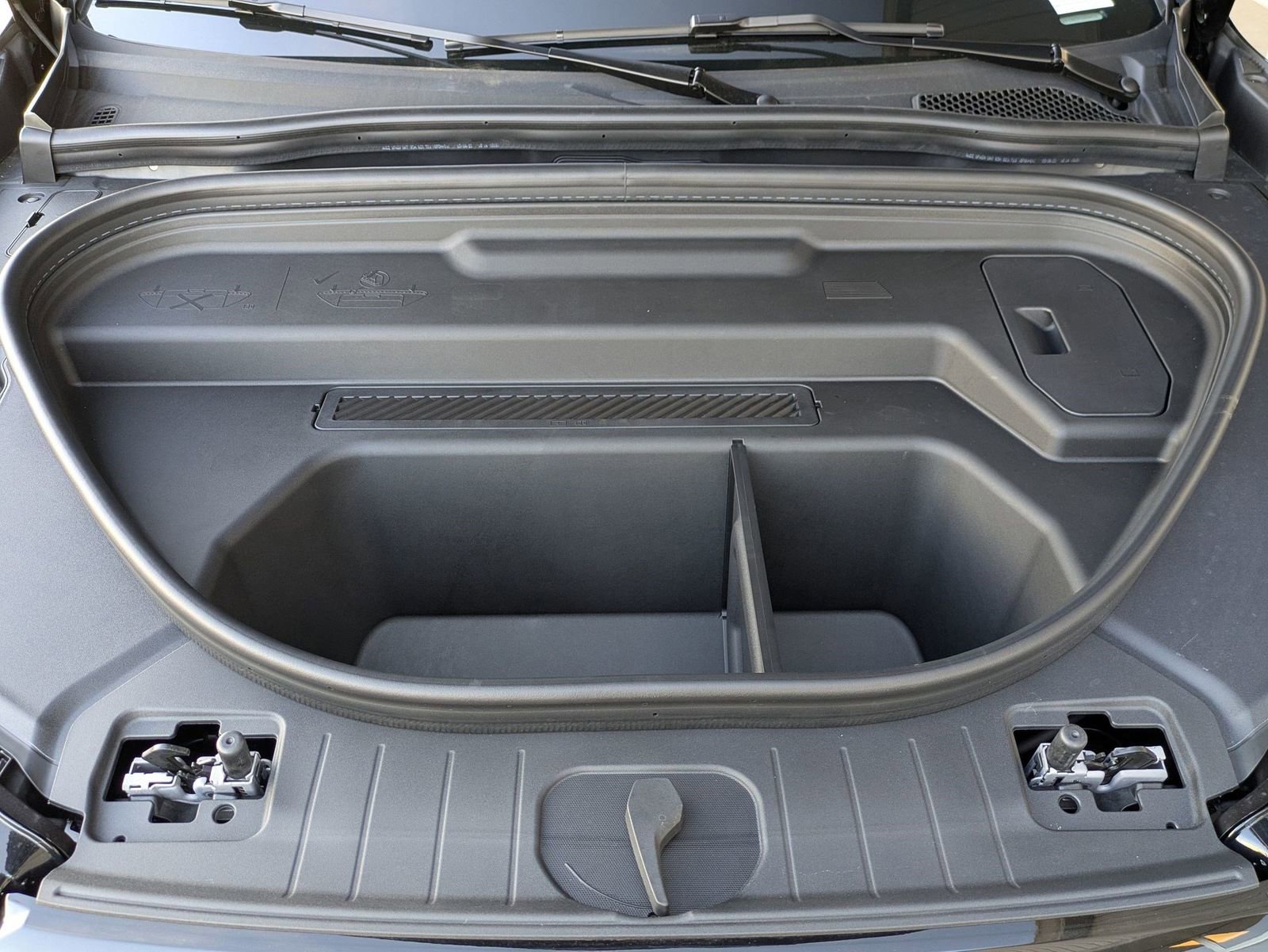 New 2025 Audi Q6 e-tron Premium Plus AWD/4WD image 12