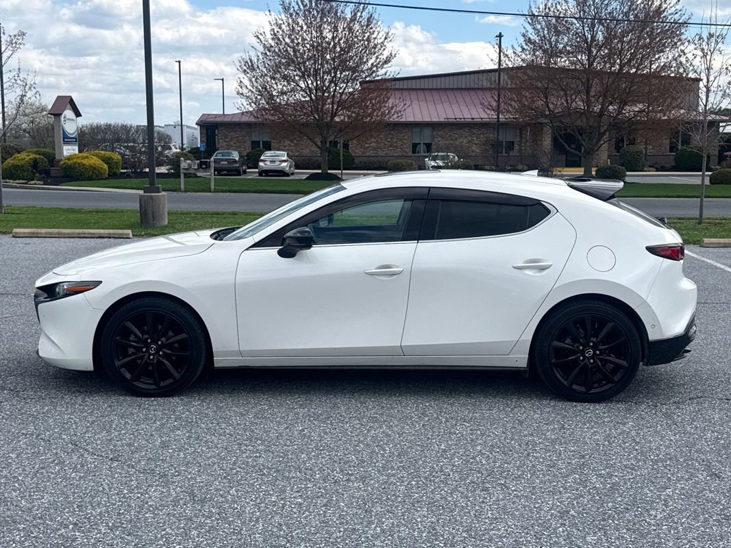 Used 2021 MAZDA MAZDA3 Hatchback w/ Appearance Package AWD/4WD image 4