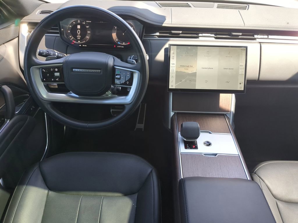 Used 2025 Land Rover Range Rover Long Wheelbase SE AWD/4WD image 13