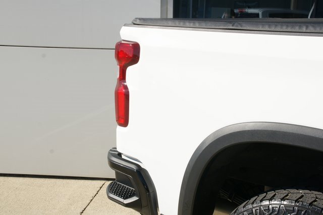 Used 2023 Chevrolet Silverado 1500 ZR2 w/ Technology Package image 11