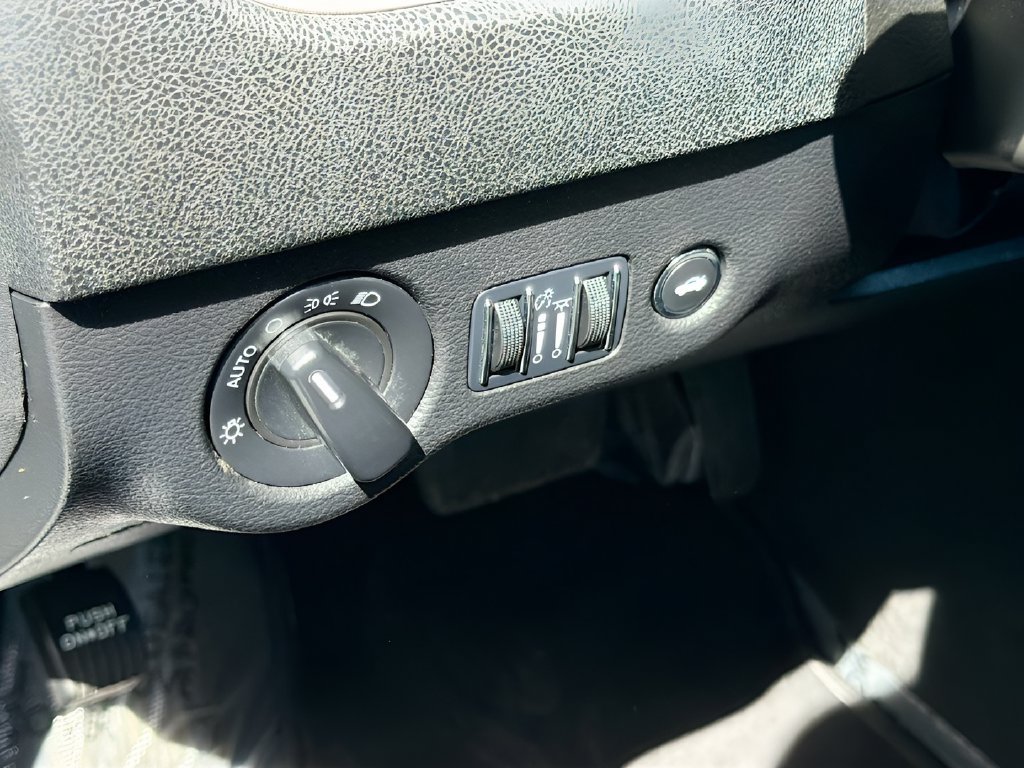 Used 2023 Dodge Charger SXT RWD image 10