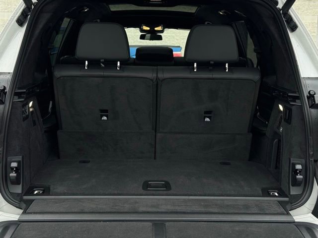 Used 2026 BMW X7 xDrive40i w/ M Sport Package image 9