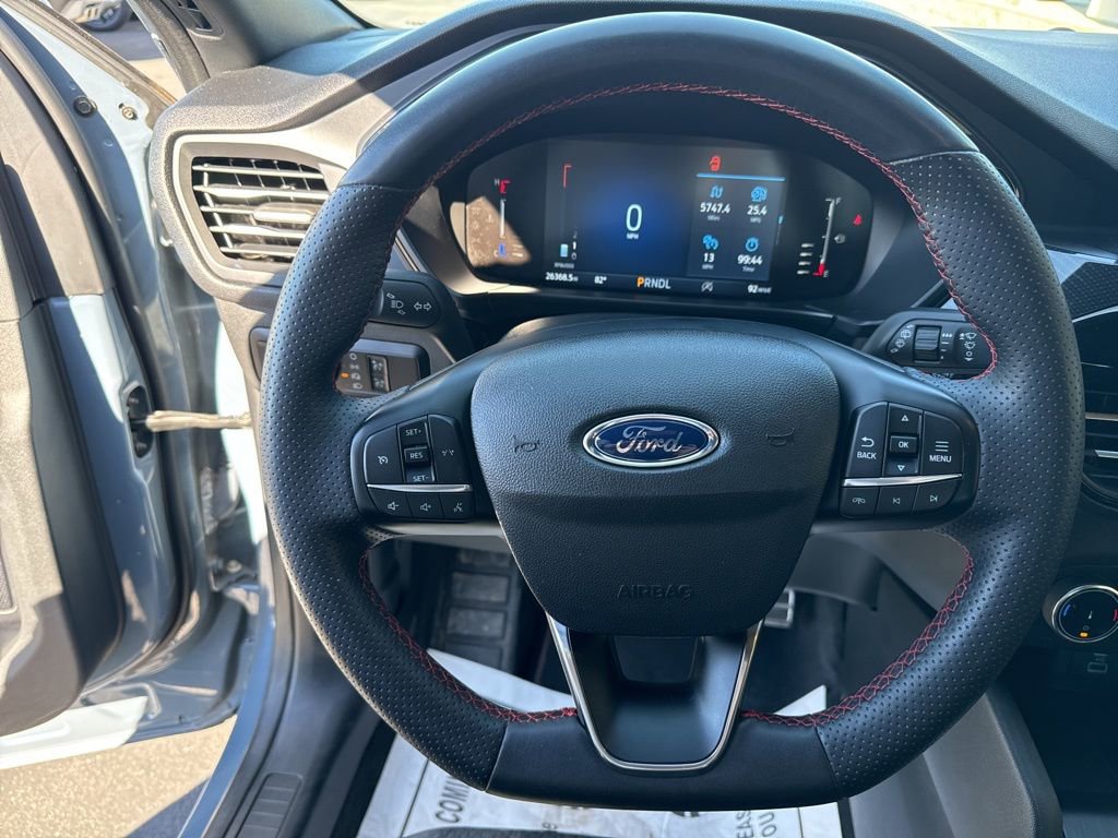 Used 2023 Ford Escape ST-Line image 11