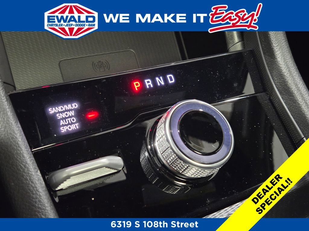 New 2025 Jeep Grand Cherokee Limited w/ Luxury Tech Group II image 6