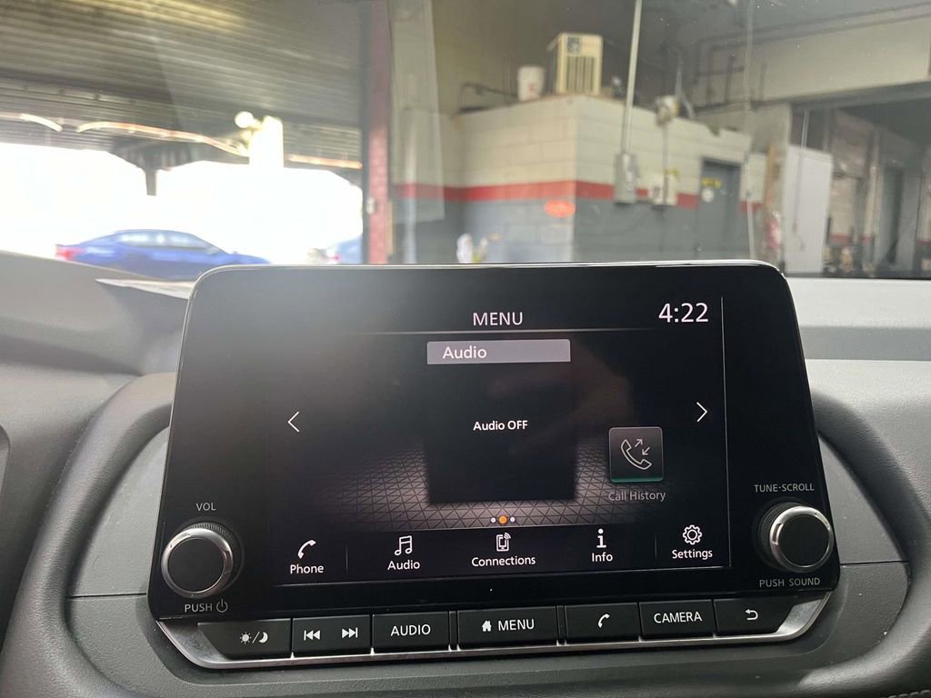 Used 2023 Nissan Rogue S AWD/4WD image 17