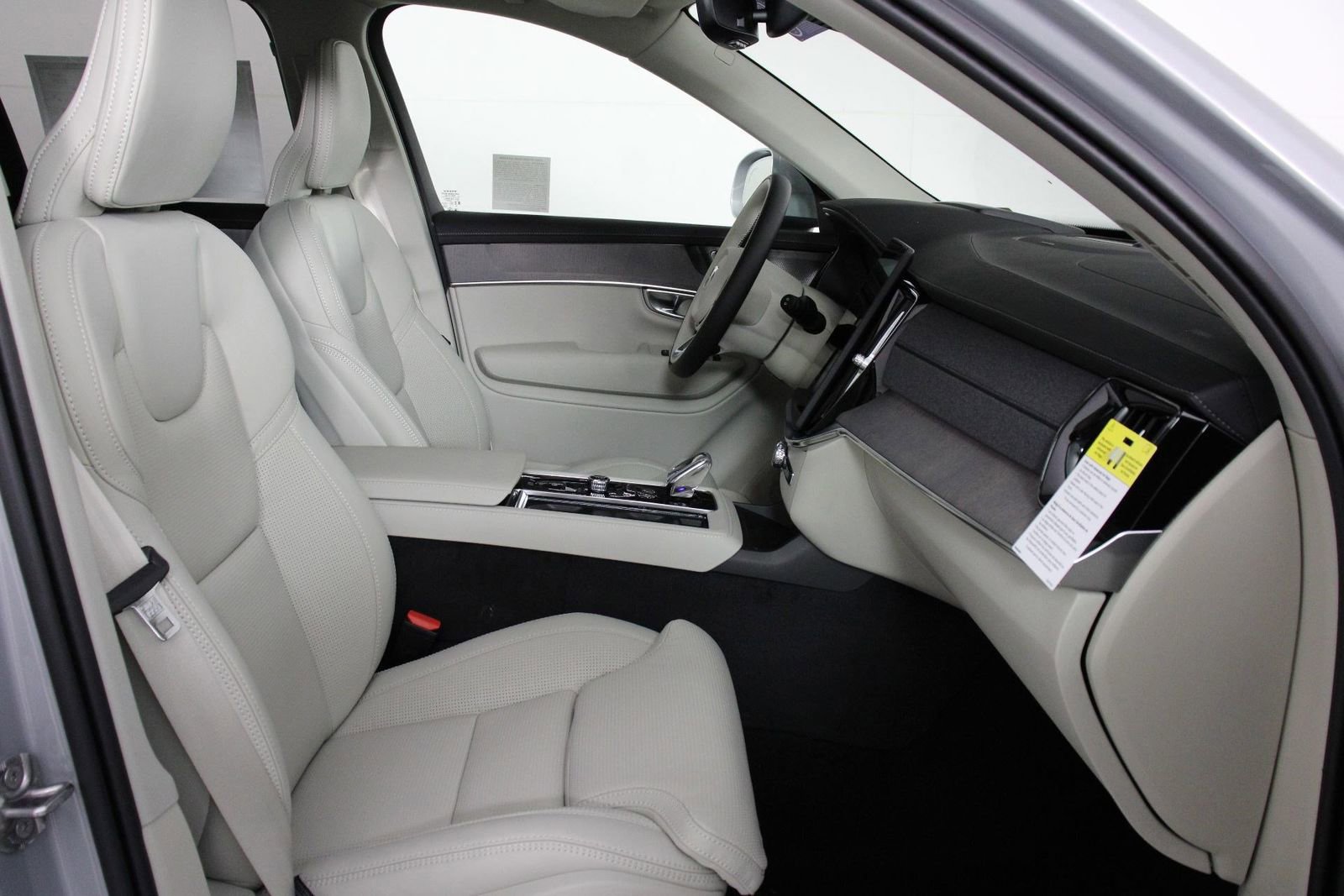 New 2026 Volvo XC90 T8 Ultra image 10