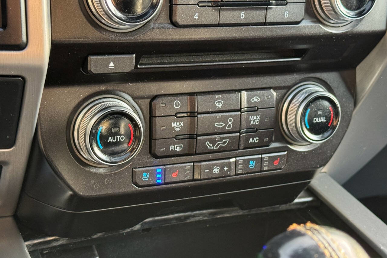 Used 2018 Ford F150 Platinum w/ Equipment Group 701A Luxury image 30