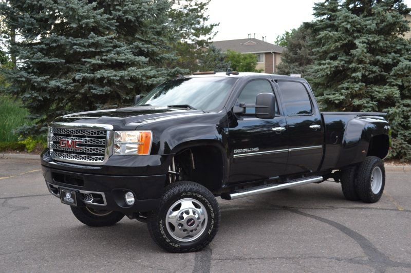 Used 2013 GMC Sierra 3500 Denali image 2