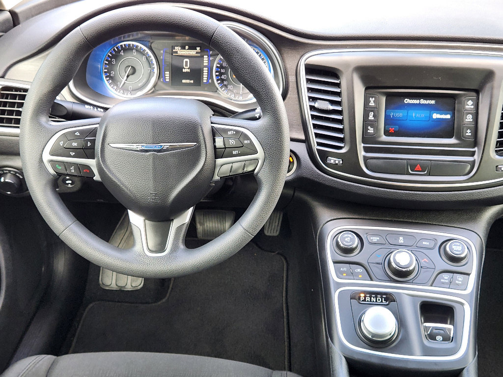 Used 2016 Chrysler 200 Limited image 10