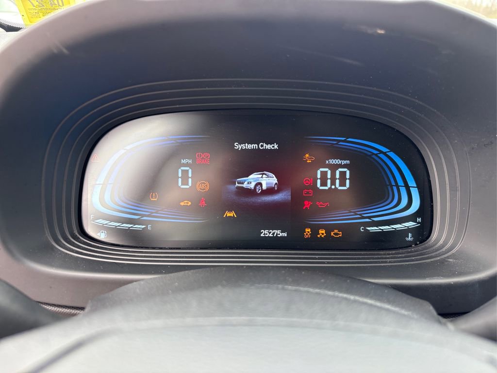 Certified 2023 Hyundai Venue Limited w/ Cargo Package image 21