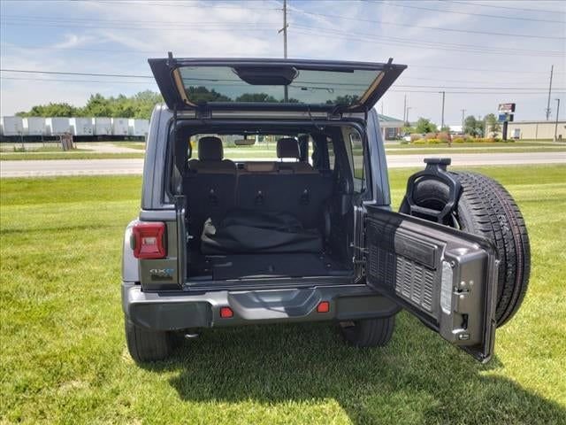 Used 2021 Jeep Wrangler Unlimited Sahara w/ Cold Weather Group image 10