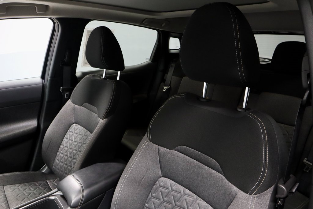 Certified 2025 Nissan Kicks SV w/ SV Premium Package image 28