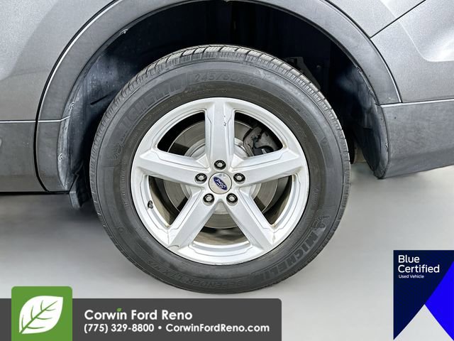 Used 2017 Ford Explorer XLT w/ Equipment Group 202A AWD/4WD image 37